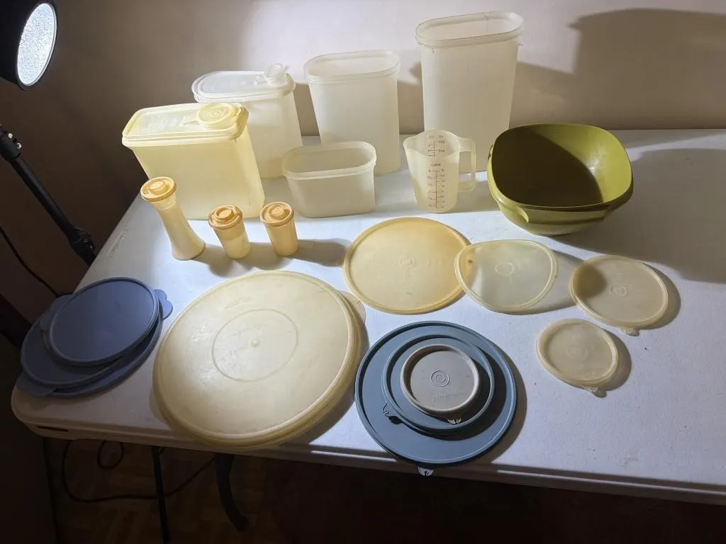 Tupperware Cereal Keepers, salt pepper, Sugar,