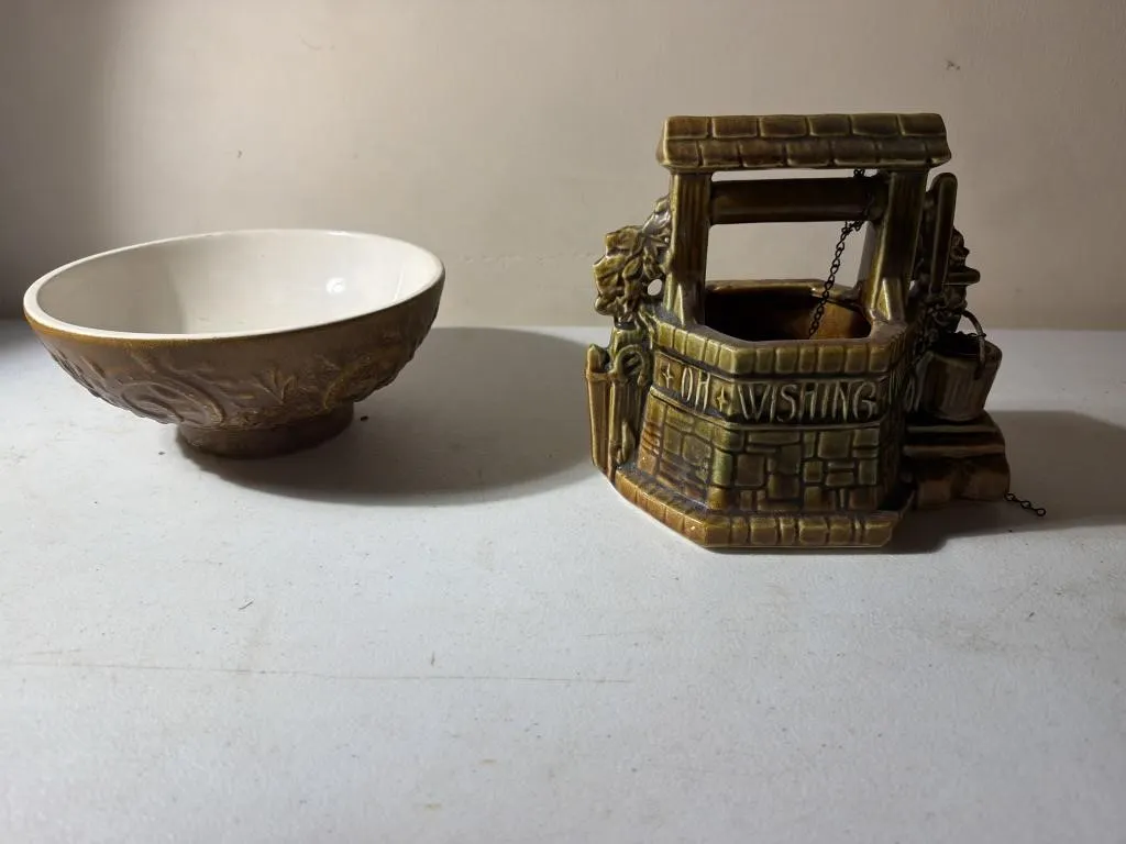 McCoy Wishing Well, Haeger Pottery #102