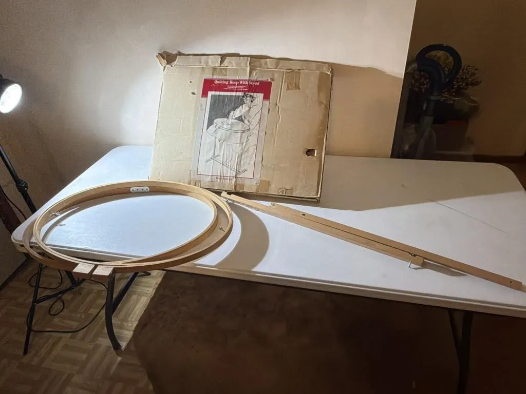 Quilting Hoop Stand