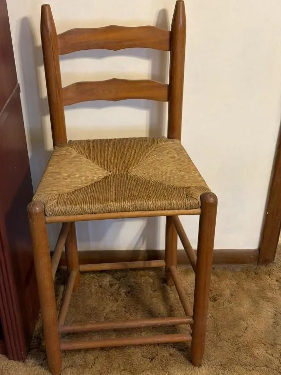 Bar Stool Wood Rattan Seat 17.5x14x37