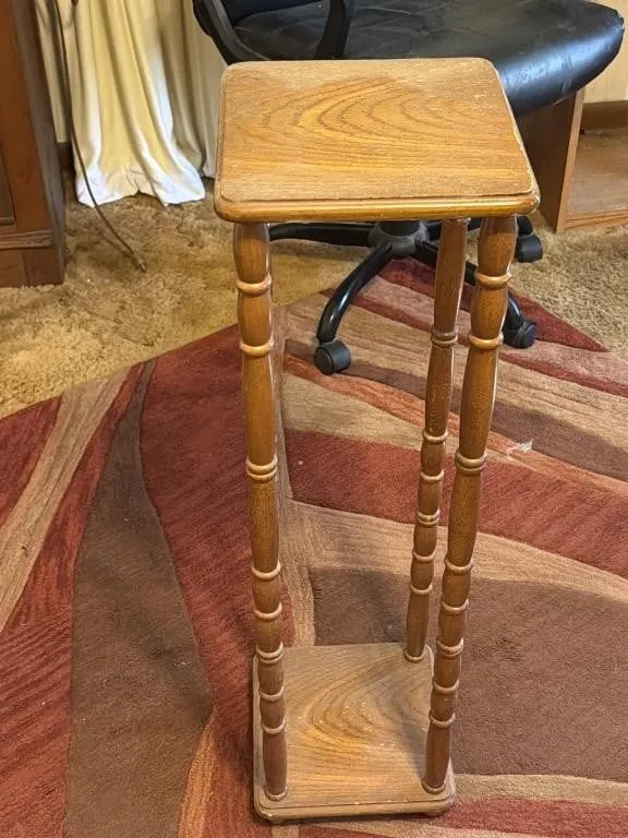 Wooden Fern Stand 9x9x32
