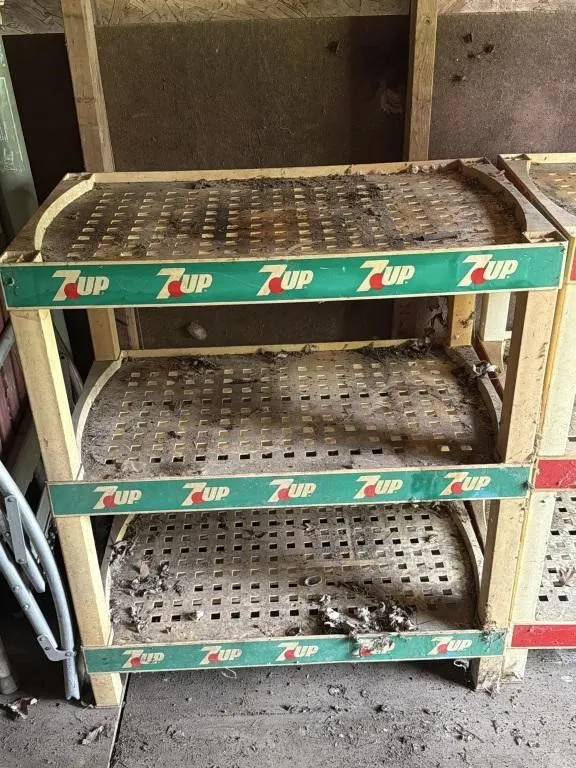 3- Level 7 UP Display Shelf 31x18x36