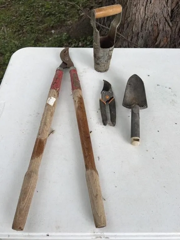 Pruners, Snips, Trowel, Bulb Planter
