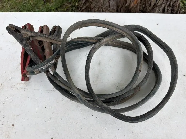 Jumper Cables 8 Ga Wire +/- 12�