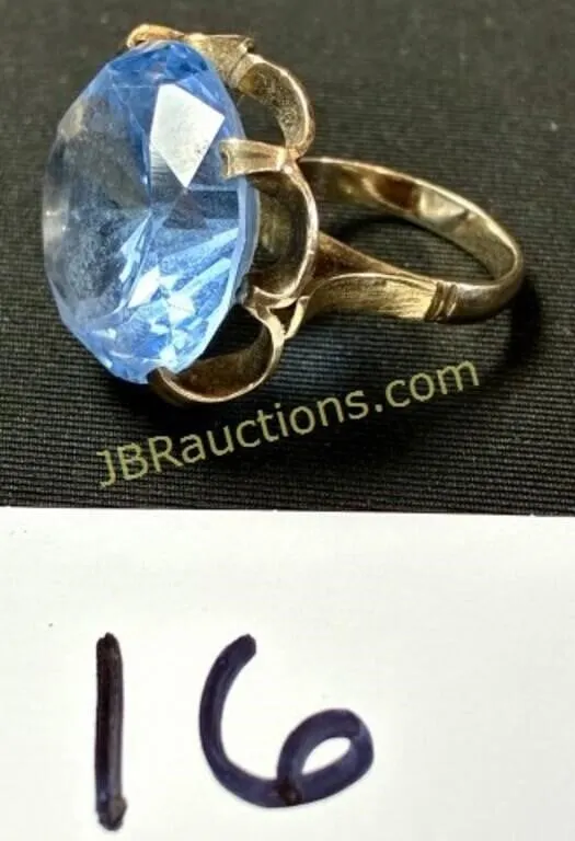 14K GOLD AND BLUE RING - TW SHOWN IN PICS