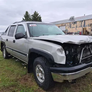SALVAGE UNIT: 2004 Chevrolet Avalanche 4x4
 UNRESERVED