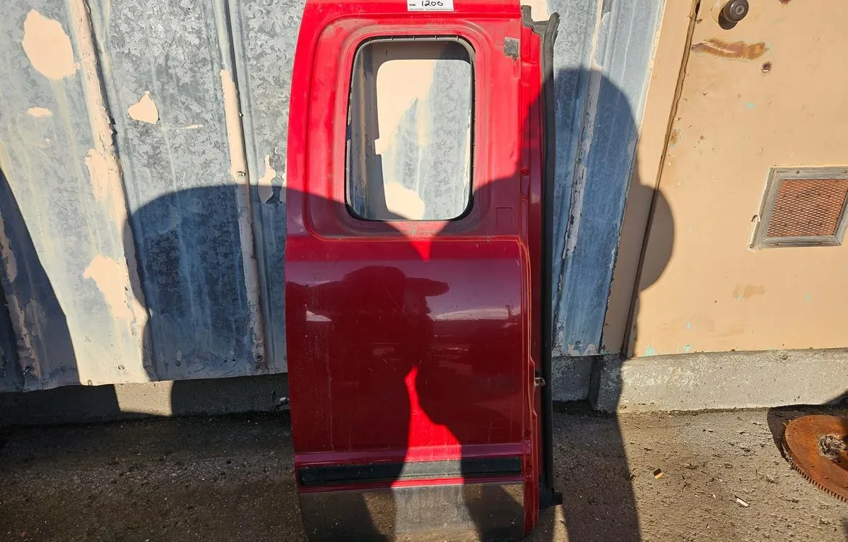 1998-2001 Dodge Ram Quad Cab Rear Door
UNRESERVED