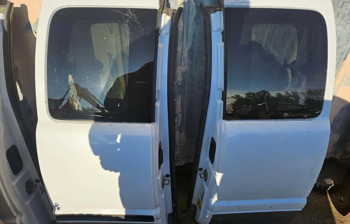 1998-2001 Dodge Ram Quad Cab Rear Doors
UNRESERVED