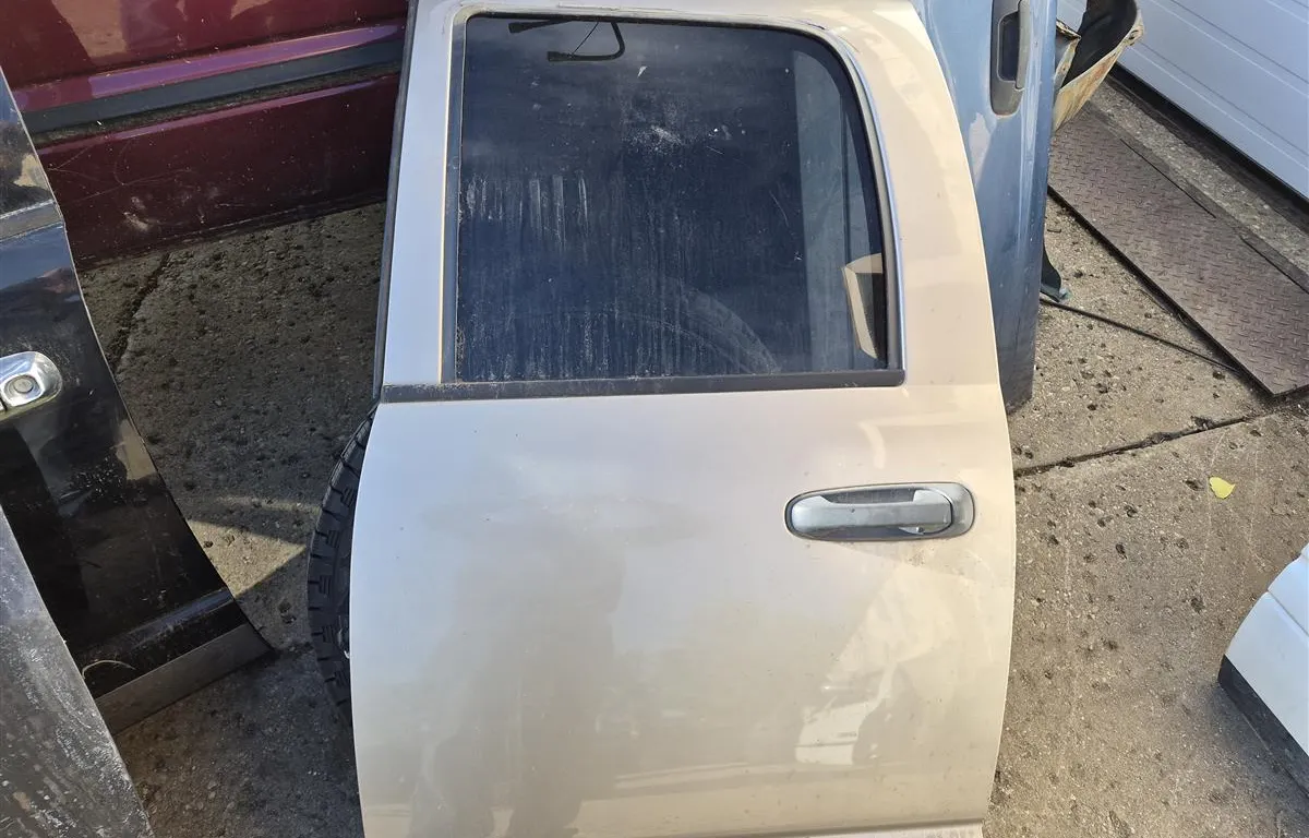 02-08 Dodge Ram 1500 Rear Door Assembly
UNRESERVED