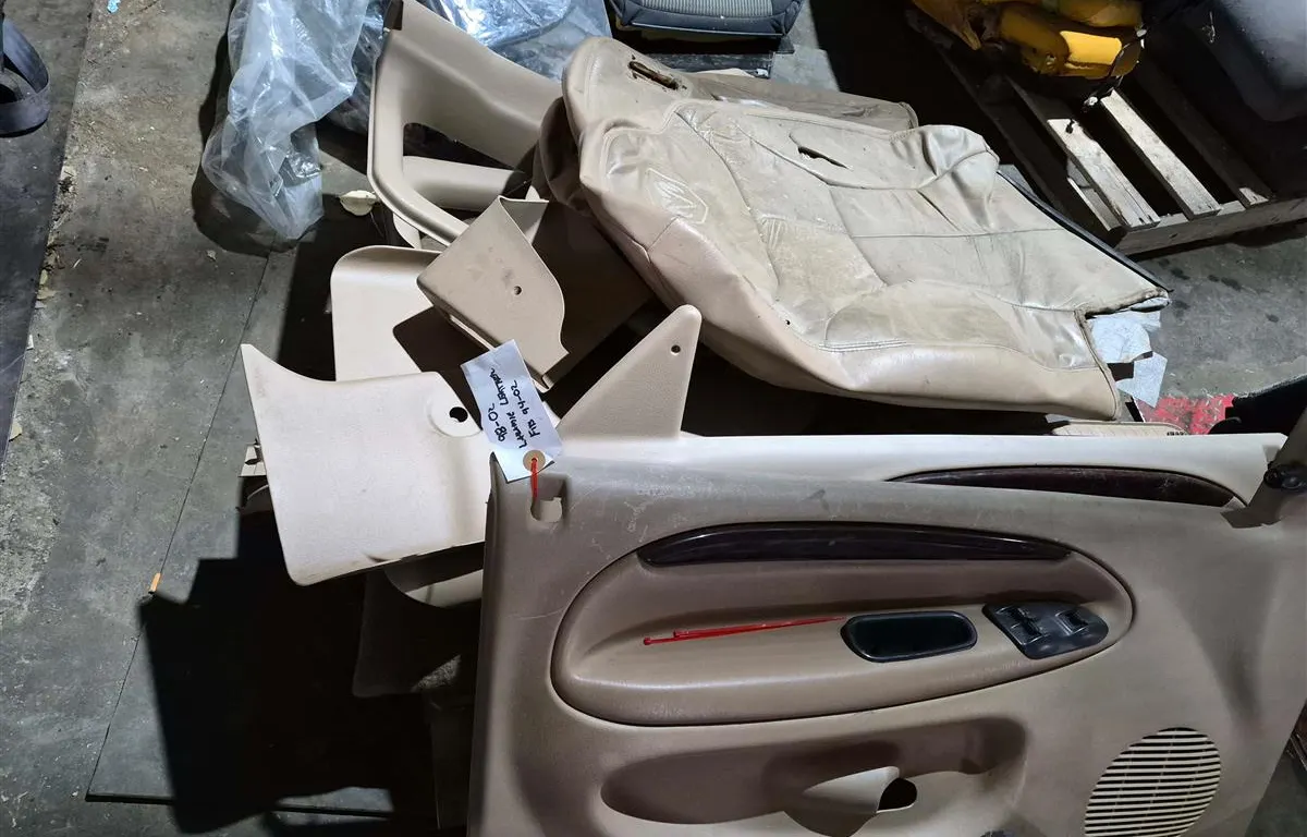 2002 Dodge Ram 1500 Interior Parts
UNRESERVED