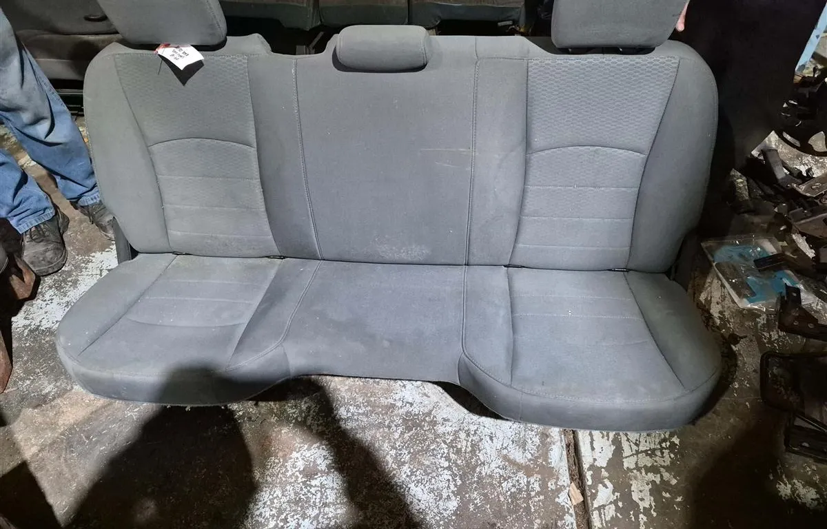 2009-2018 Dodge 1500 Crew Rear Seat
UNRESERVED