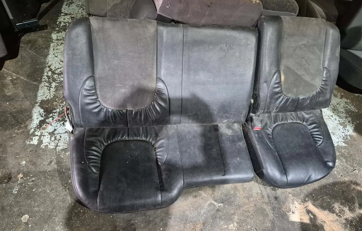 Dodge 02-05 Seat Set
UNRESERVED