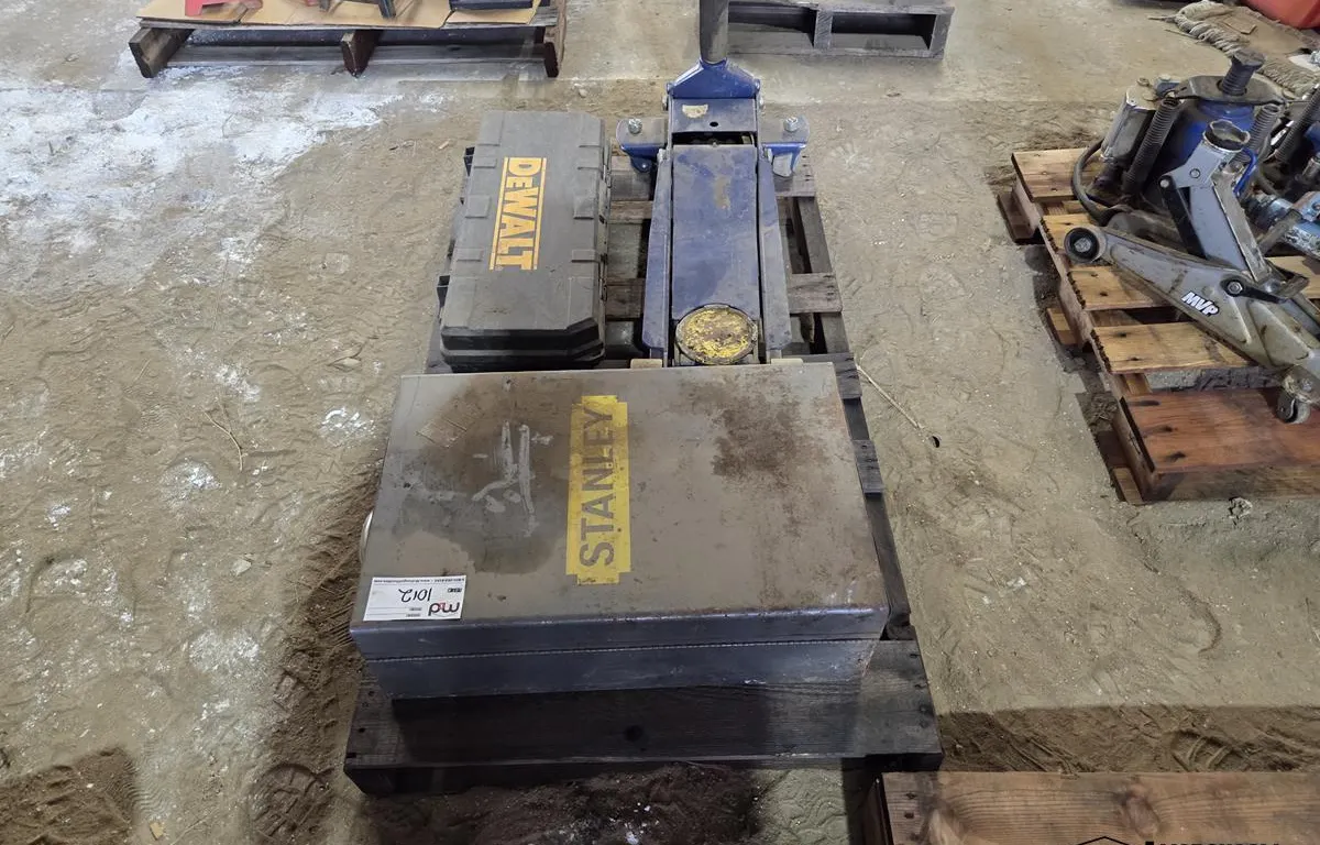 Stanley Floor Jack & Assorted Power Tools
UNRESERVED
