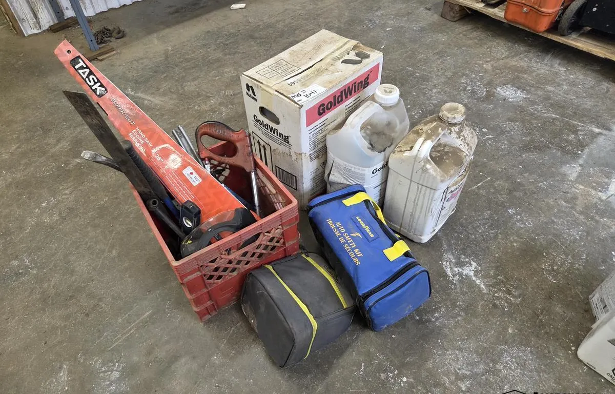 Assorted Shop Tools, Safety Gear & Containers
UNRESERVED