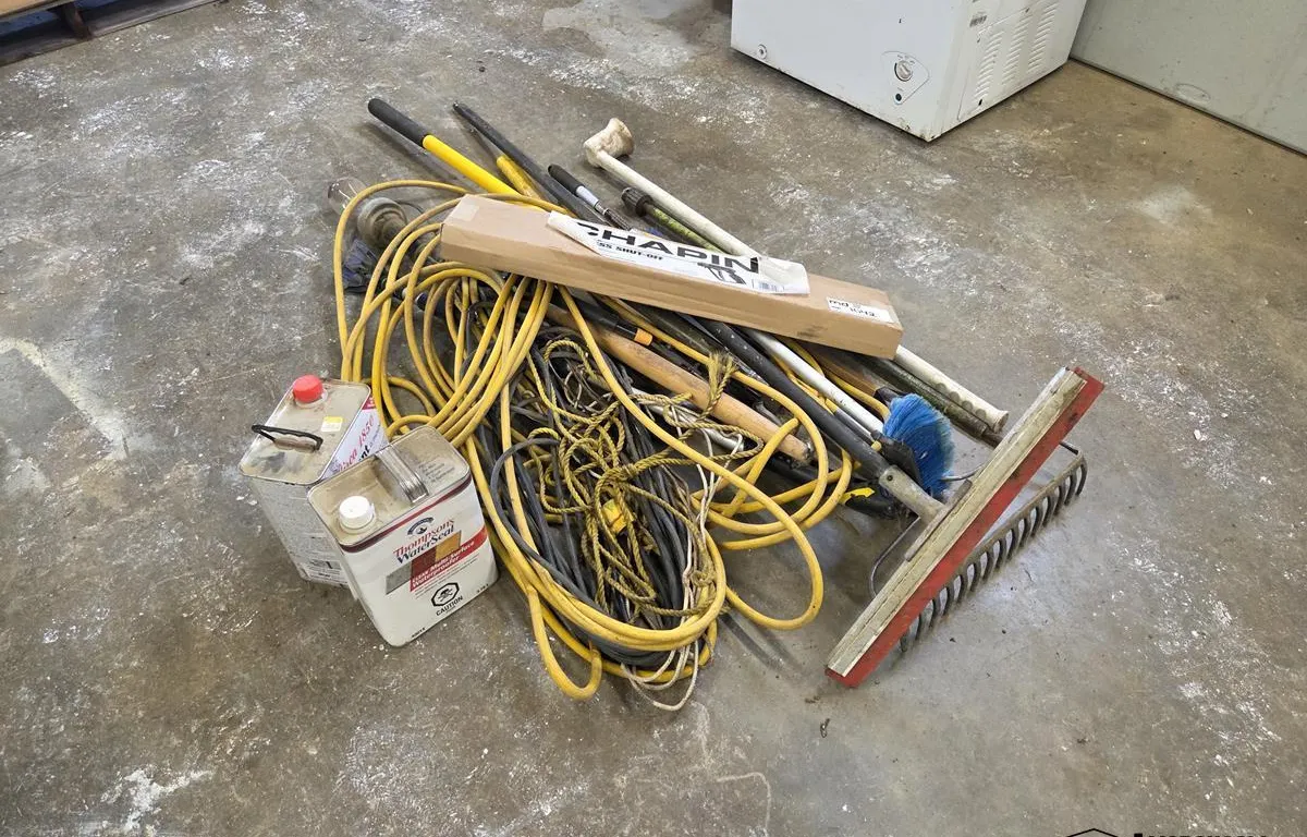 Assorted Shop Tools, Cords & Paint
UNRESERVED