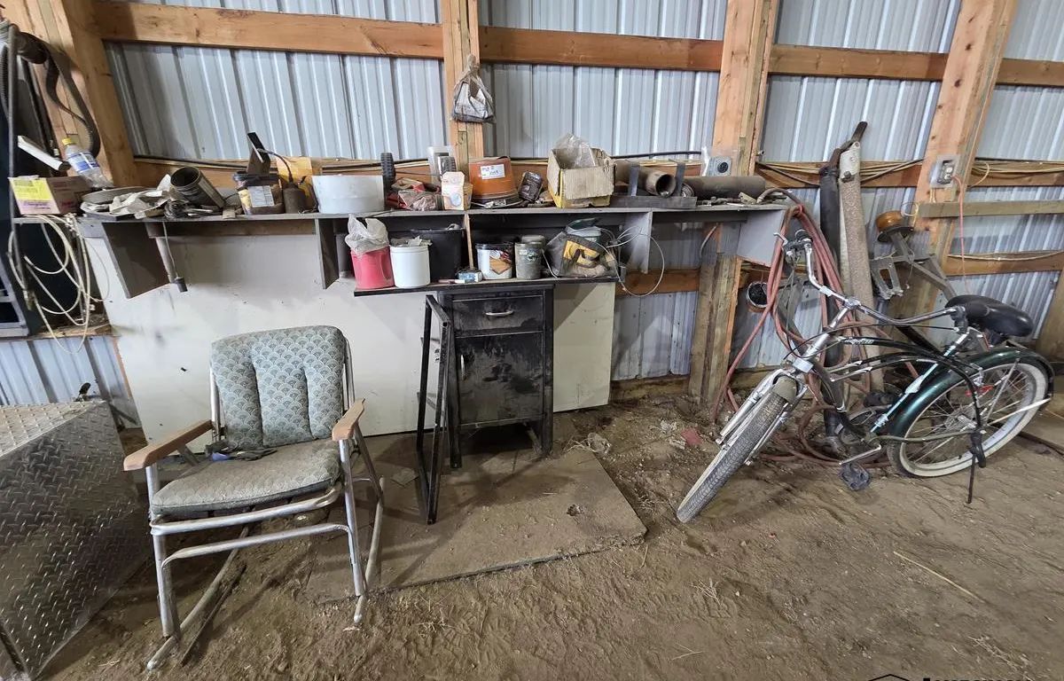 Assorted Shop & Household Contents
UNRESERVED