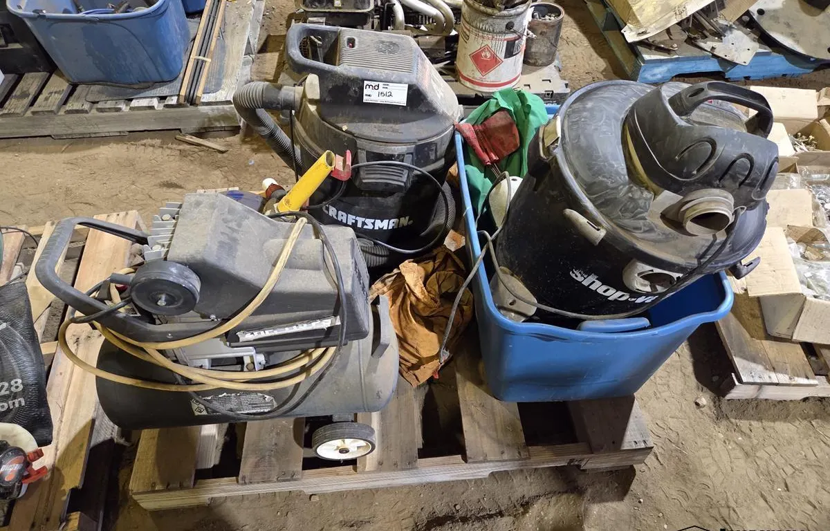 Craftsman Compressor & Shop Vacuum
UNRESERVED