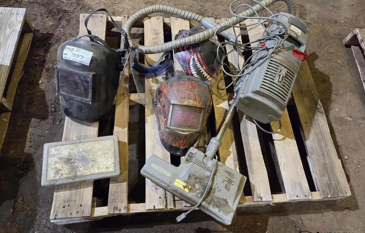 Assorted Welding Helmets & Fume Extractors
UNRESERVED