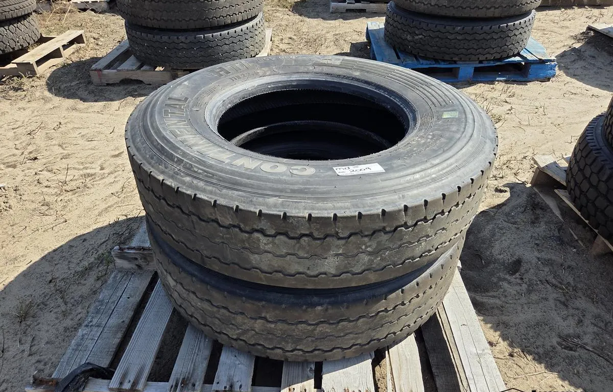 (2) Continental HTL Eco Plus 11R22.5 Tires
UNRESERVED