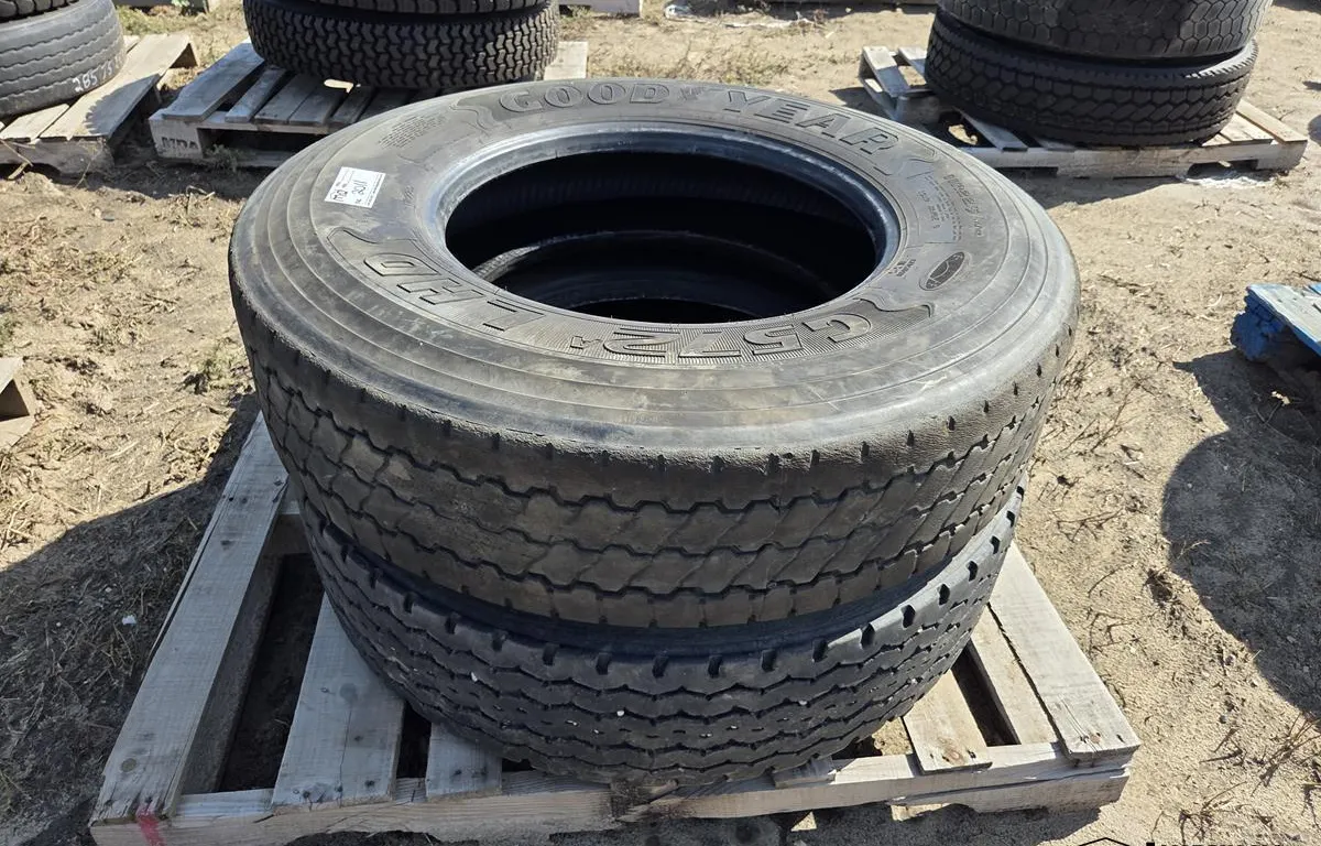 Goodyear G572 LHD 11R22.5 Tire & Yokohama 11R22.5 Tire
UNRESERVED