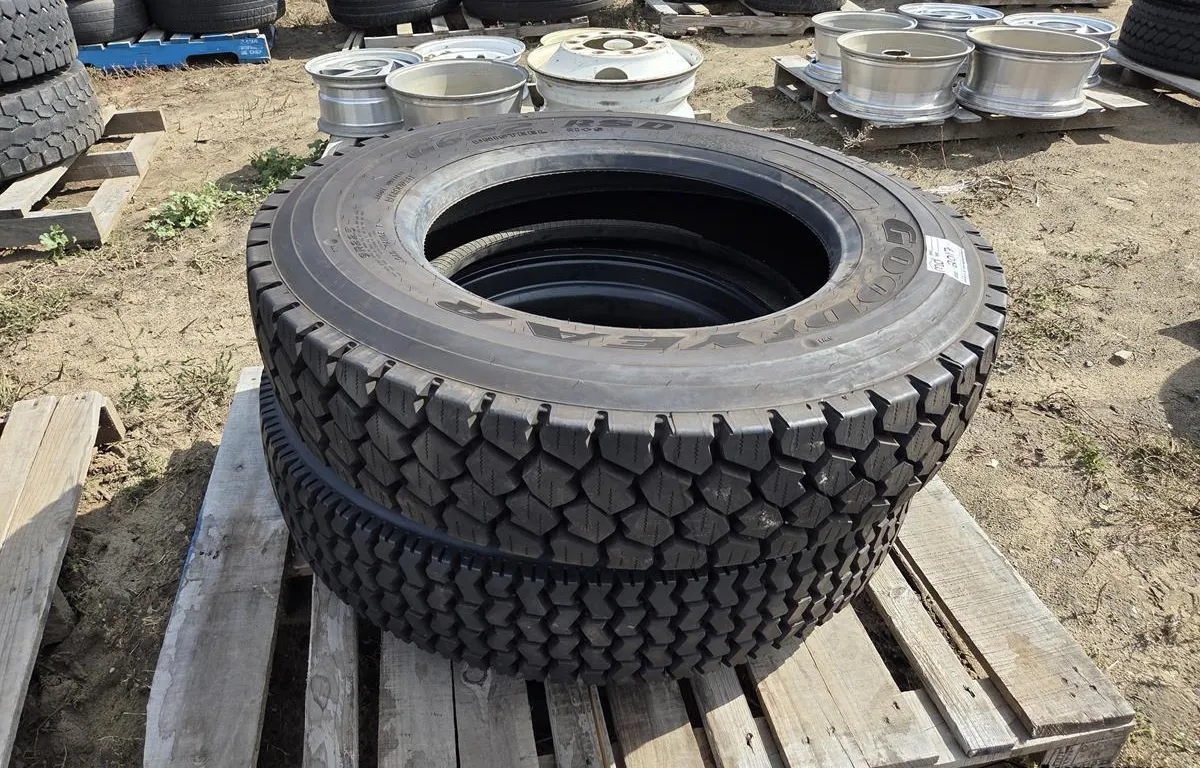 (2) Goodyear G622 RSD R22.5 Truck Tires
UNRESERVED