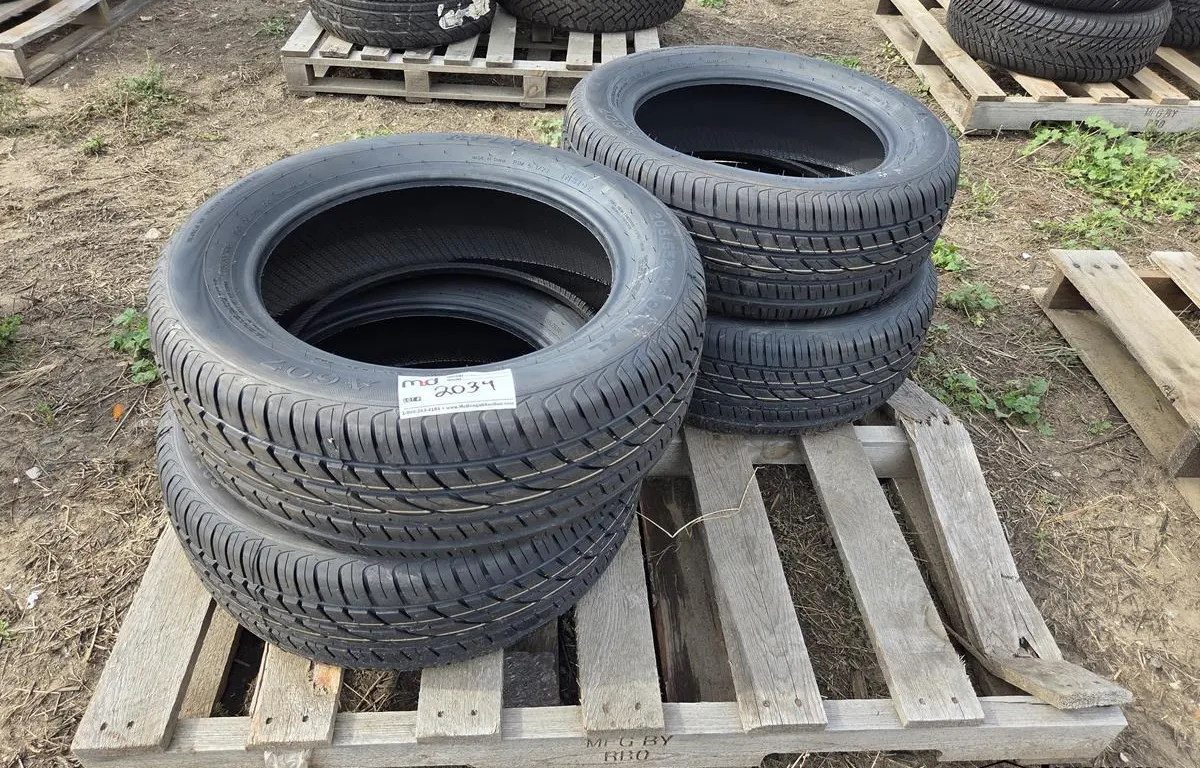 (4) Aplus A607 205/55ZR16 Tires
UNRESERVED