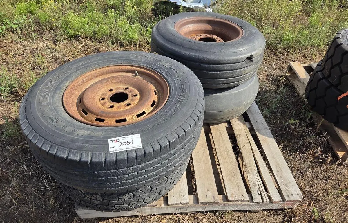 (4) Assorted Tires & Wheels
UNRESERVED
