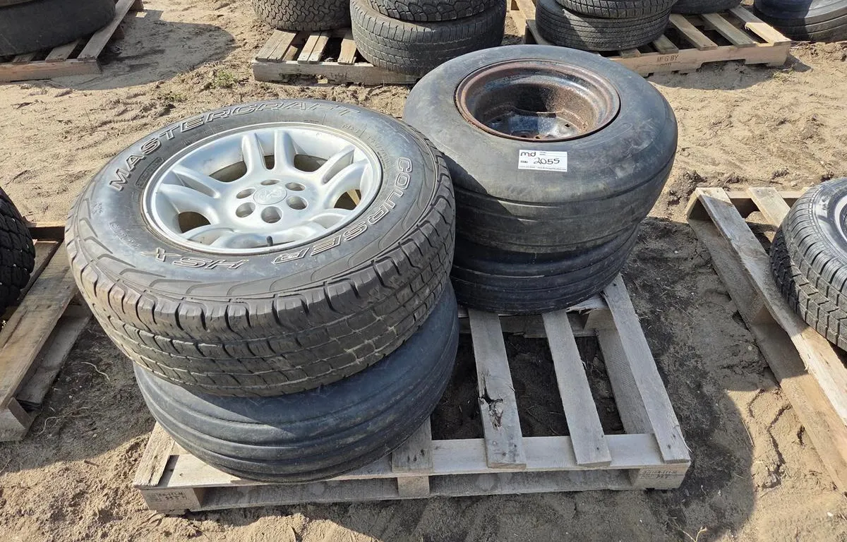 (4) Assorted Tires & Wheels
UNRESERVED