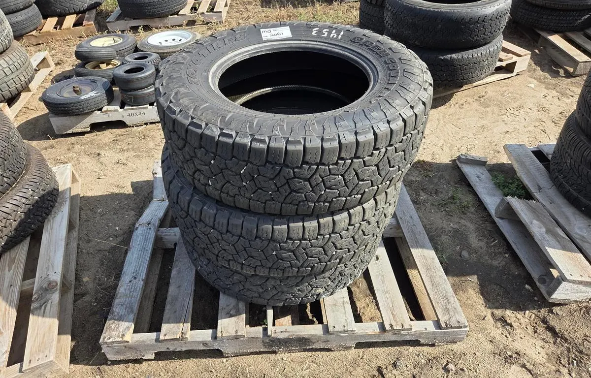 (3) Toyo Open Country A/T III LT265/70R18 Tires
UNRESERVED