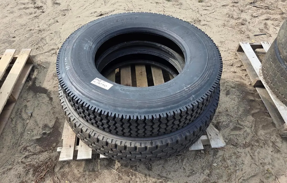 (2) Assorted Commercial Truck Tires
UNRESERVED