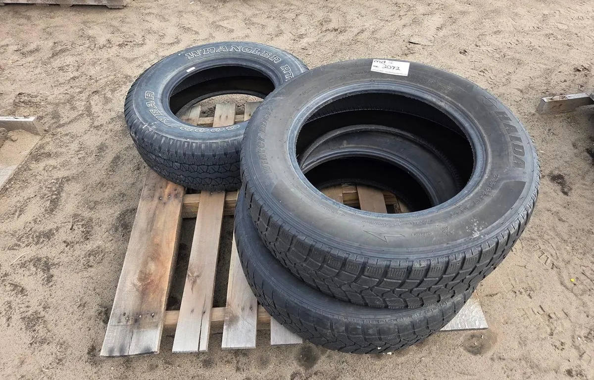 (3) Assorted Tires
UNRESERVED