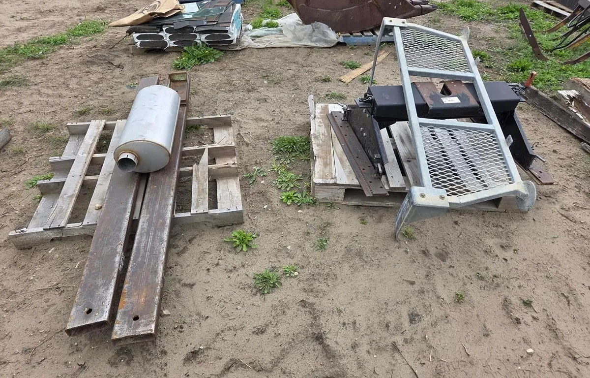 Car Muffler, DSP Hitch & More
UNRESERVED