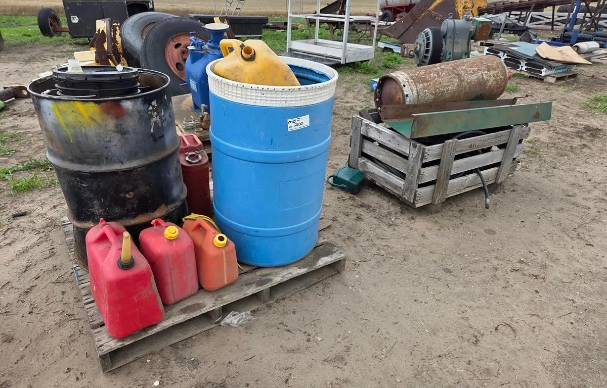 (2) Pallets of Assorted Jerry Cans, Barrel Drum, Hoses & More
UNRESERVED