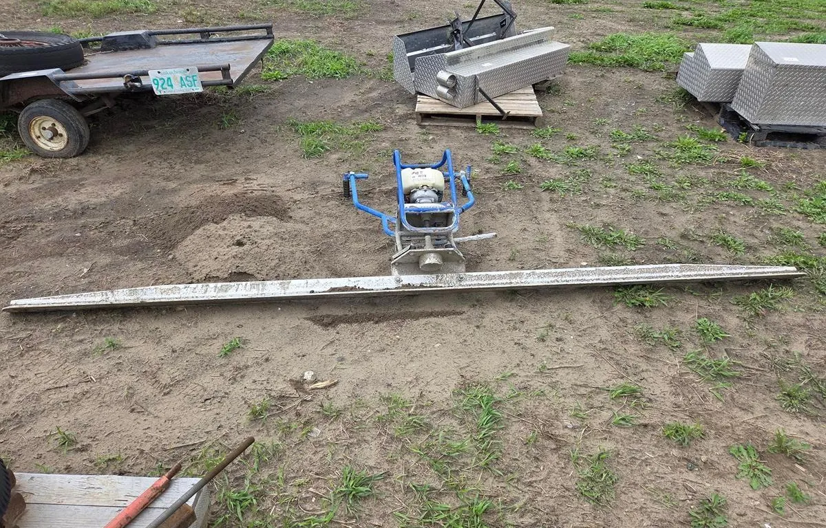 Marshalltown Shockwave Concrete Screed
UNRESERVED