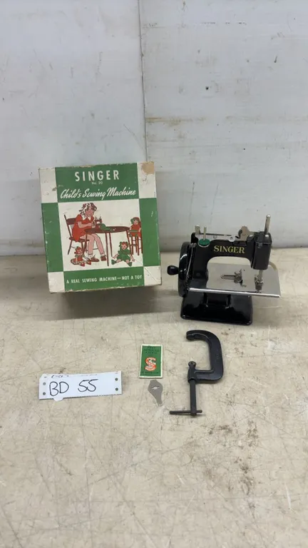 Antique Cast Iron Singer Child's Miniature Sewing Machine No. 20, Boxed
