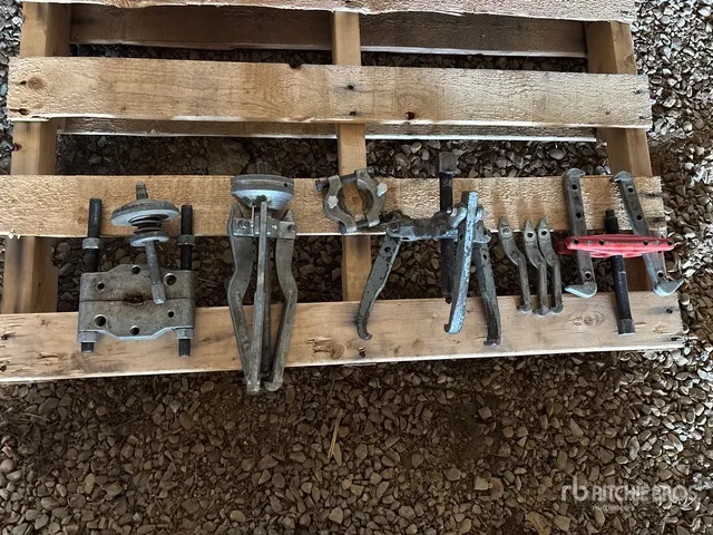 Quantity of Gear Pullers