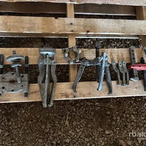 Quantity of Gear Pullers