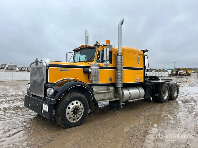 1981 Kenworth W900A 6x4 Sleeper Winch Truck