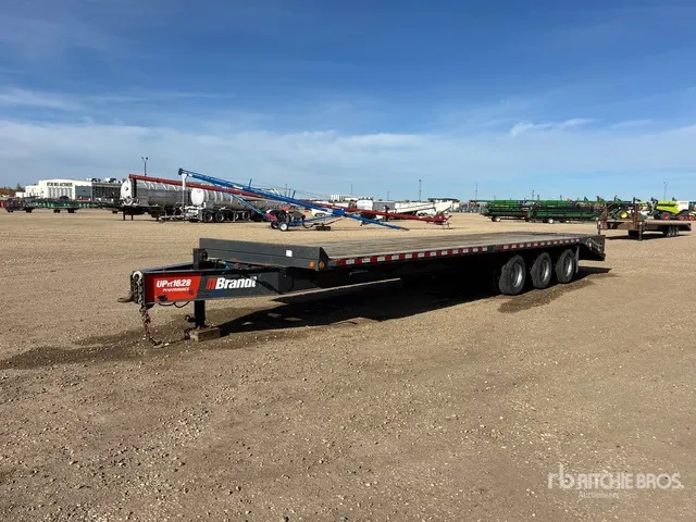 2022 Brandt UPR1628 33 ft Tri/A Equipment Trailer