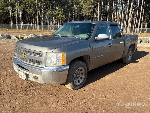 2012 Chevrolet Silverado 1500 LS 4x4 Crew Cab Pickup