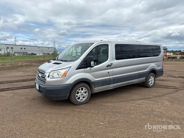 2015 Ford Transit 350 XLT 11 Passenger Van