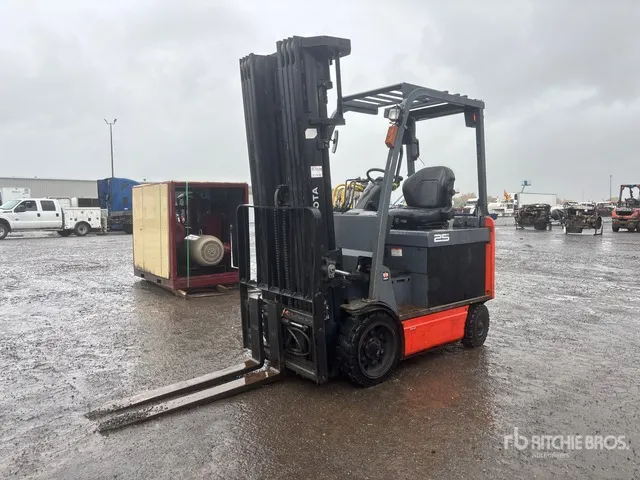 2014 Toyota 8FBCHU25 2410 lb Electric Forklift