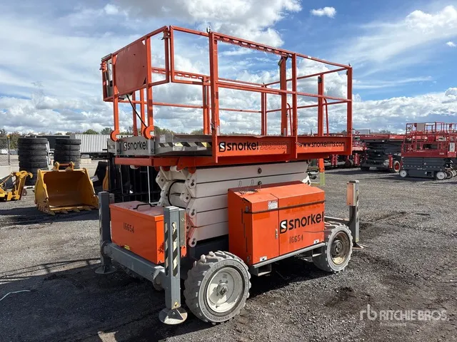 2018 Snorkel S3370BE Diesel Scissor Lift