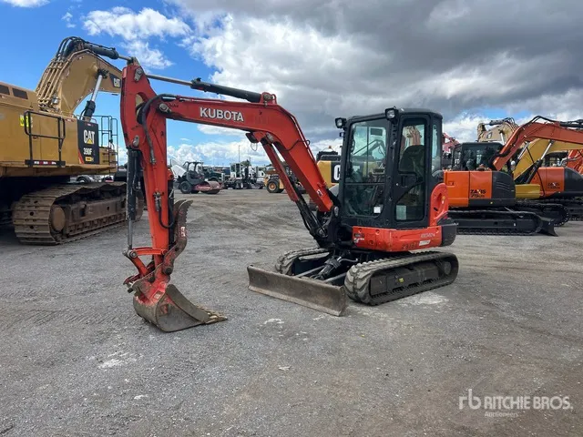 2019 Kubota KX040-4 Mini Excavator