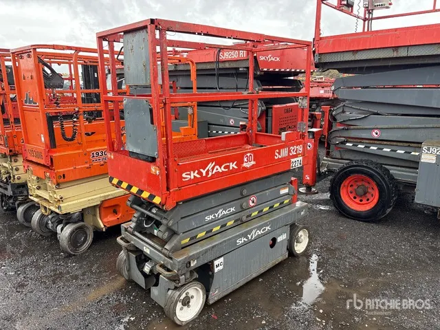 2015 Skyjack SJIII3219 Electric Scissor Lift
