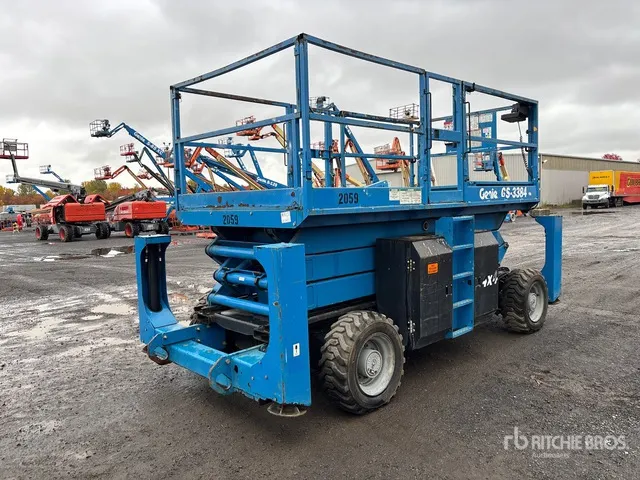 2015 Genie GS3384RT 4x4 Dual Fuel Scissor Lift