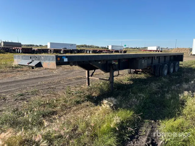 2005 Wrem 40 ft Tri/A Flatbed Trailer