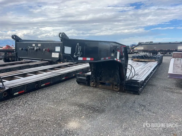 2010 Etnyre Tri/A Removable Gooseneck Lowboy Trailer