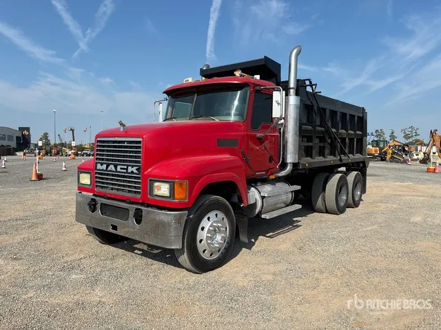 2005 Mack CHN613 6x4 T/A Dump Truck