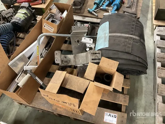 Quantity of Rollover Chip Trailer Parts